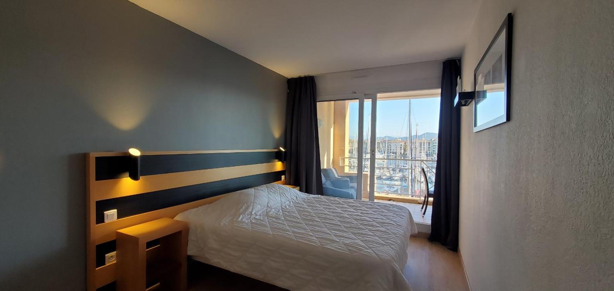 Residence Cap Hermes, Incroyable Vue Sur Le Port, Frejus Exterior photo