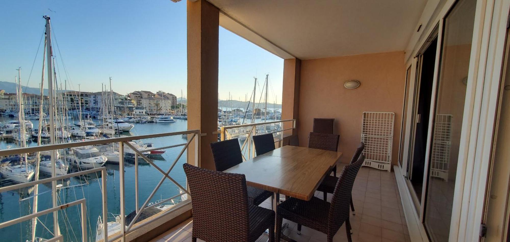 Residence Cap Hermes, Incroyable Vue Sur Le Port, Frejus Exterior photo