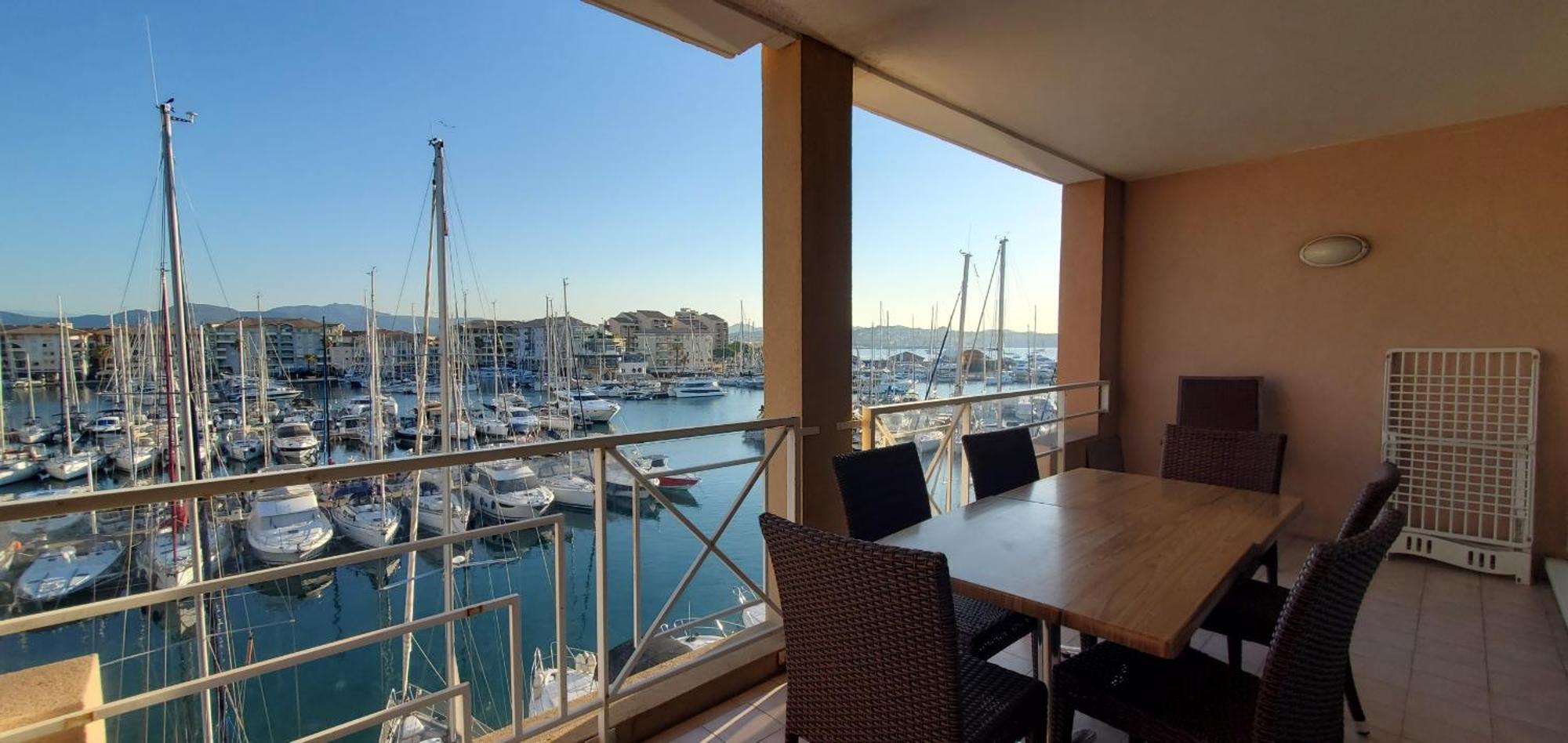 Residence Cap Hermes, Incroyable Vue Sur Le Port, Frejus Exterior photo
